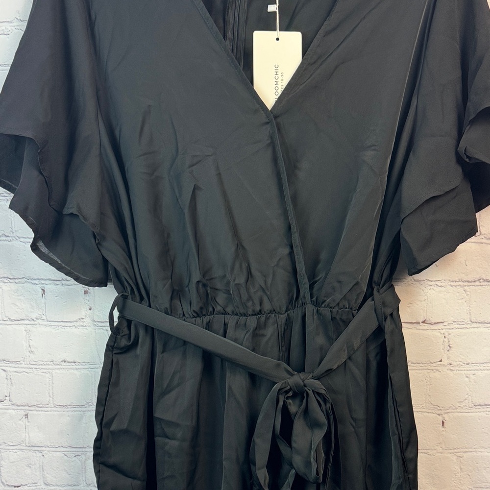 BloomChic Black V-Neck Ruffle Sleeve Jumpsuit Plus Size 3X - Picture 6 of 9